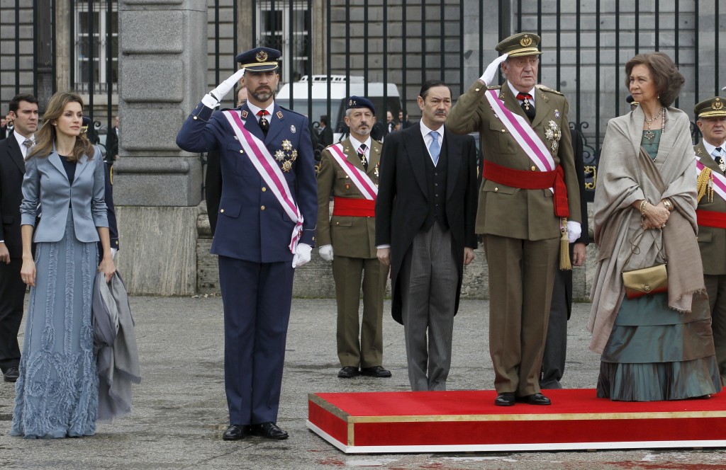Los reyes de España y los príncipes de Asturias en el Palacio Real, en Madrid.